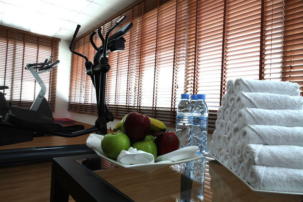 Holiday Inn Express Dubai Safa Park By Ihg Exteriér fotografie