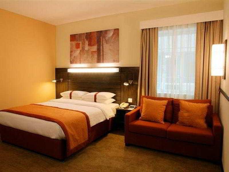 Holiday Inn Express Dubai Safa Park By Ihg Pokoj fotografie