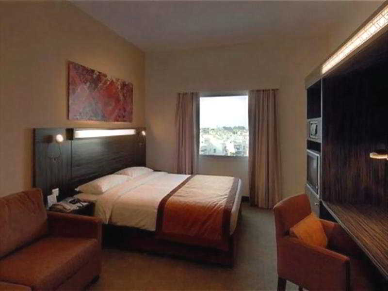 Holiday Inn Express Dubai Safa Park By Ihg Exteriér fotografie
